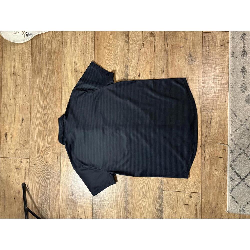 Men's Black Short Sleeve Casual Button-Up Shirt with Cross and Flag Print Small - Picture 2 of 6